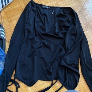 Prettylittlething black tie top
